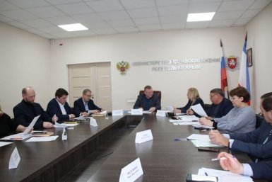 Законопроект о привлечении молодых кадров  в медицину разработали в Крыму Общественная палата Крыма