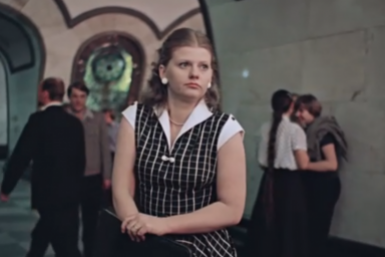 Самая обаятельная и привлекательная: назовите фильм по кадру с Ириной Муравьевой - ТЕСТ Кадр из фильма &quotМосква слезам не верит&quot (18+)