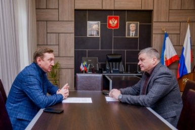 Реставрацию театра обсудили в Евпатории Соцсети А. Юрьева