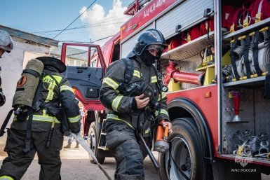 Пожарные потушили возгорание в квартире МЧС Севастополя