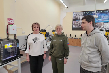 Крымчане помогают Народному фронту собирать гуманитарку Народный фронт Крыма