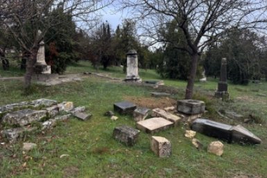 В городе планируют реставрацию захоронений Правительство Севастополя