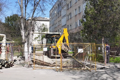 В многоэтажку Симферополя горячая вода вернется после обращения к президенту