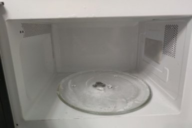 1 фрукт в миску - микроволновка сияет, как бриллиант: чисто без жесткой губки