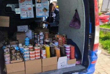 В Севастополе пресекли продажу сомнительных рыбных консервов и деликатесов