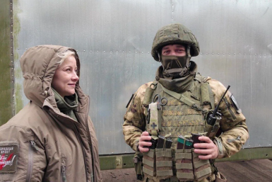 Крымский пенсионер передал кейс строительных инструментов для войск ПВО