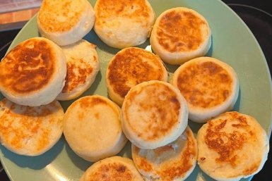 1 вечер лепки сырников — и месяц без возни: ресторанный способ заморозки