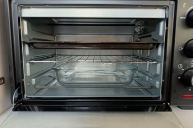 3 ложки в воду — духовка чище новой: от липкого жира и нагара даже следа не осталось — сияет как на праздник