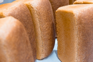 Беру сельдерей — и хлеб не черствеет, не покрывается плесенью: свежесть до 3 недель