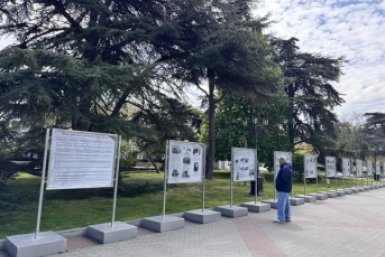 В Севастополе на Приморском бульваре открыли посвященную обороне города выставку