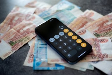 В Крыму стали активнее откладывать деньги и брать кредиты