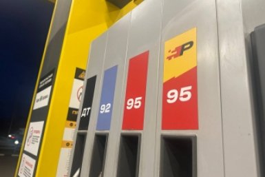 Смешали 92-й и 95-й бензин: эксперты объяснили, почему это опасно для вашего авто