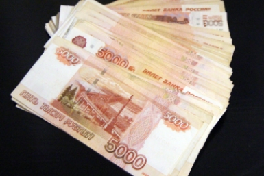 Слуцкий предложил поднять зарплаты медсёстрам до 140% от средней по региону