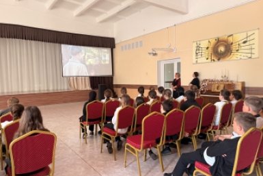 В Крыму расширяется проект "Киноуроки в школах России" с участием ветеранов СВО