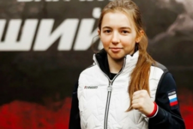 18-летняя крымчанка завоевала золото чемпионата России по ММА