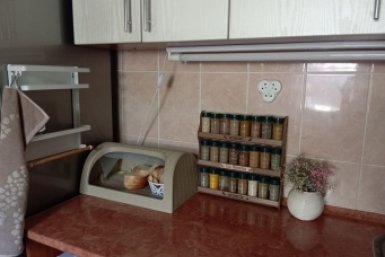 1 ложка на кухонные шкафчики — и жир сошёл за минуту: никаких "азелитов" и танцев с бубном