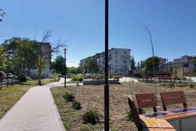 Жители Евпатории просят сохранить зеленые насаждения в новом сквере