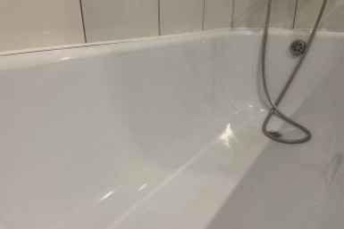 2 ложки в теплую воду - ванна как бриллиант: сверкает в темноте - ни налета, ни желтизны
