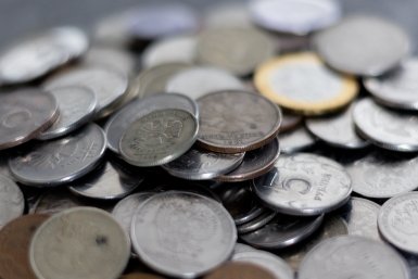 19% крымчан тратят все деньги, а 44% стараются больше экономить