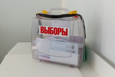 В Севгоризбиркоме приняли документы от кандидатов на выборы в Госдуму РФ