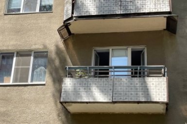 Хлам на балконе грозит штрафом до 120 тысяч рублей и даже тюремным сроком