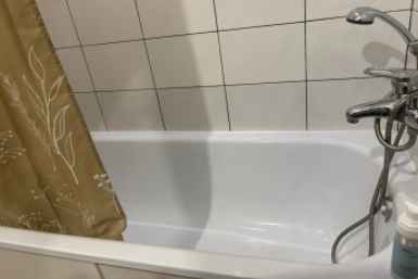 Один пакетик в 400 г и трем ванну - станет белее облака: еще и засоров не будет