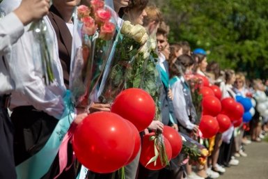 В Севастополе перед учебным годом выплатят по 5 тысяч рублей на школьника