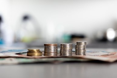 Севастополь и Крым в рейтинге регионов по высоким зарплатам заняли 67 и 72 места