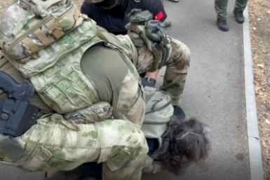 Уже судимого за незаконные призывы керчанина арестовали за оправдание терроризма