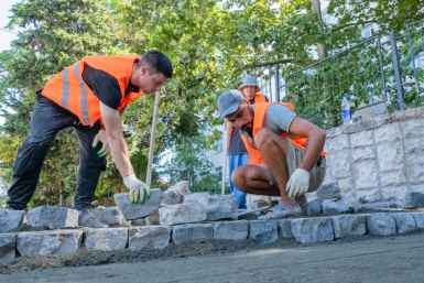 В Севастополе на улице Демидова возвращают историческую брусчатку