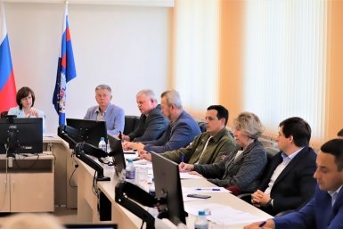 Отсрочки и ставки: в УФНС Севастополя прошло заседание общественного совета