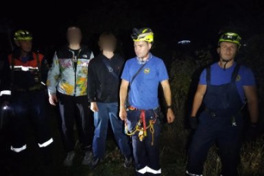 В Крыму спасли четверых туристов в горном массиве Демерджи