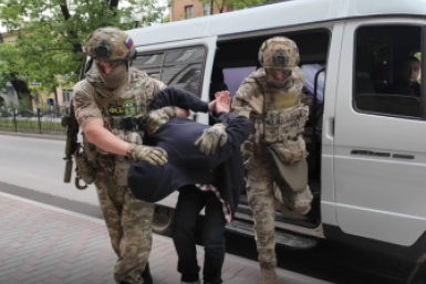Суд вынес приговоры паре, готовившей теракты на железной дороге в Крыму