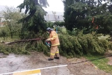 В Севастополе туристы из Москвы заблудились на прогулке в непогоду