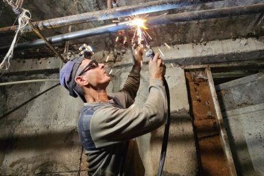 В Севастополе с началом отопительного сезона устраняют скрытые дефекты