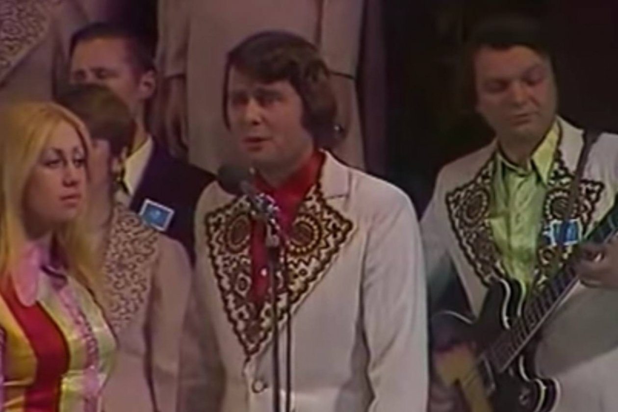 кадр из архивной видеозаписи ВИА 