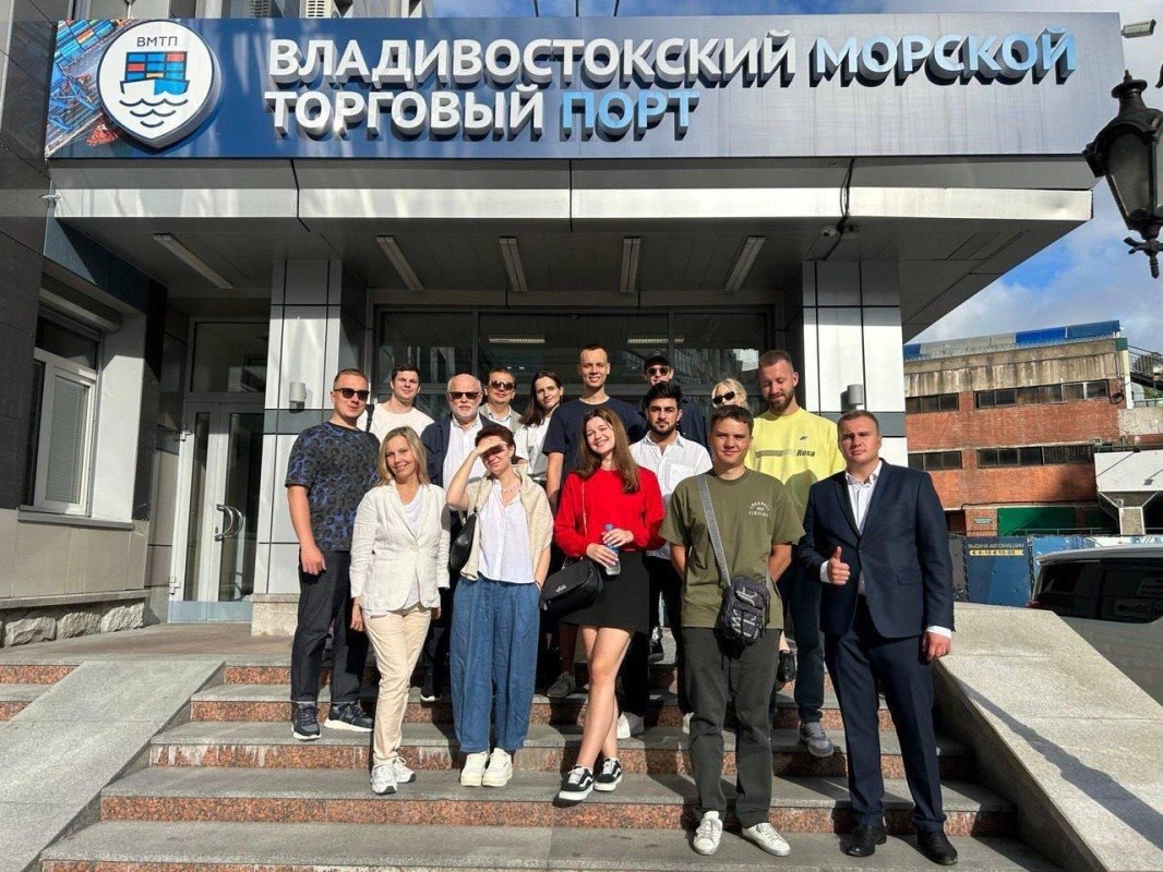 Молодые приморские учёные стали участниками "Школы международной логистики"
