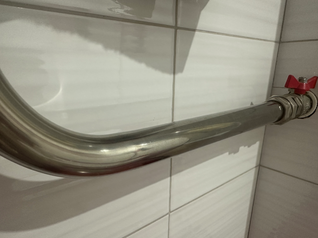 Тех, у кого стоит полотенцесушитель в ванной, предупредили о скрытой опасности ИА SevastopolMedia