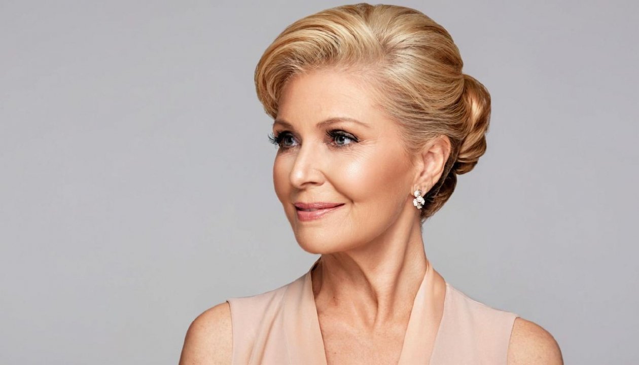 Такие 2 омолаживающие стрижки наглядно &quotвытягивают&quot лицо – для женщин 55 лет ИИ &quotКандинский&quot (18+)