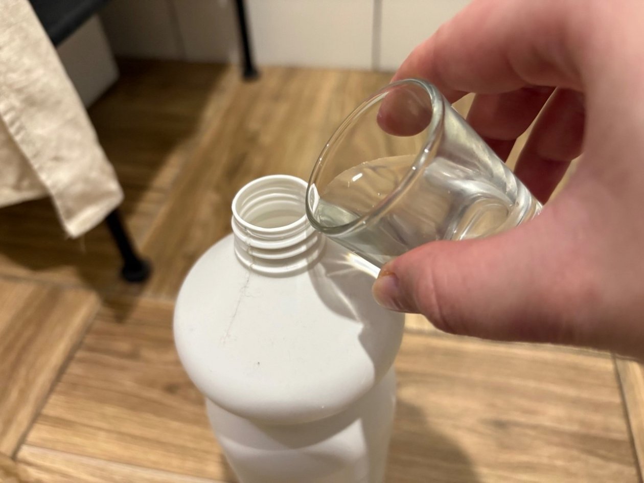 Смешайте 1 рюмку с моющим средством: жир на кухне разъест за 5 минут ИА SevastopolMedia