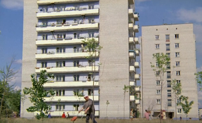 Назовете 7 советских названий городов? Кадр из фильма &quotАфоня&quot (12+)