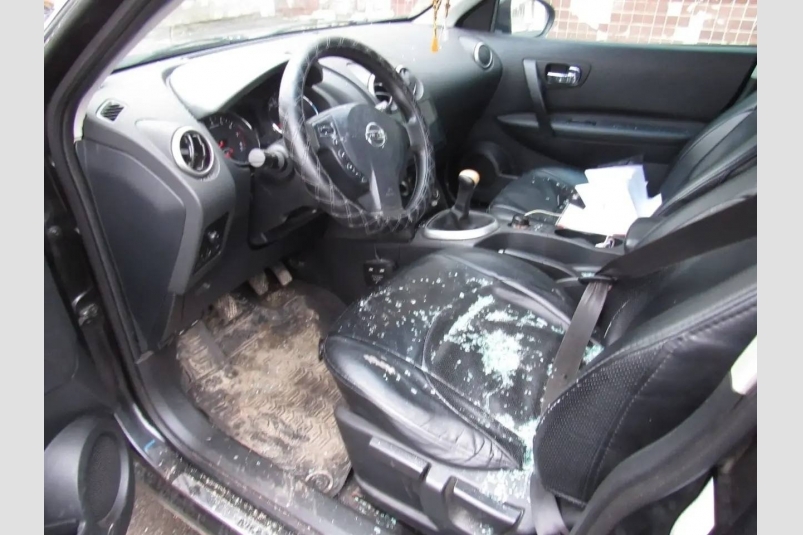 Мужчина повредил чужие машины МВД Крыма