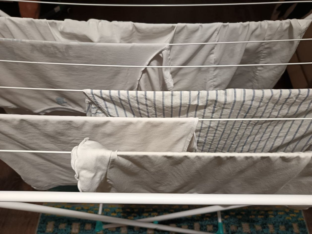 Желтых пятен не видно даже с лупой: 3 способа, как вывести следы от пота — сохраняйте на лето ИА SevastopolMedia.ru