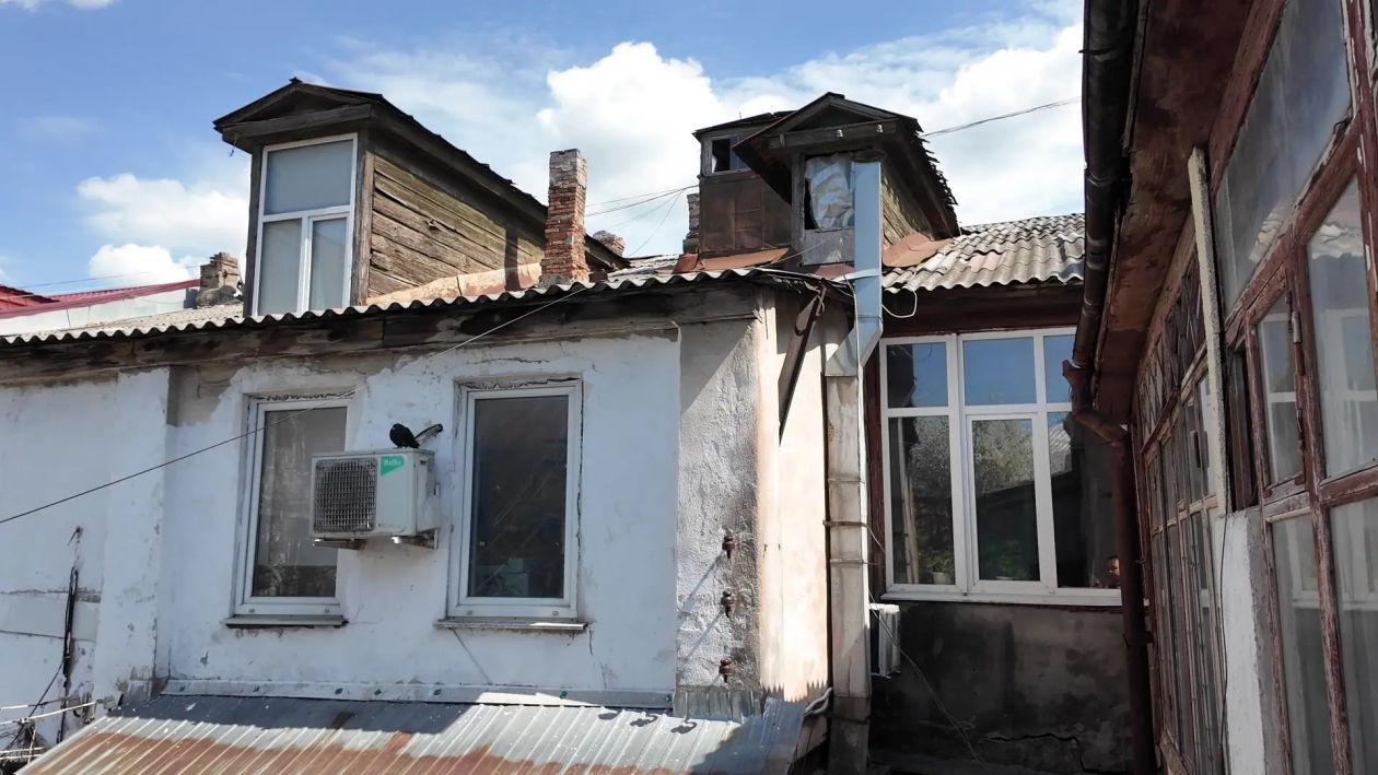 Жильцы жалуются на ветхую крышу Народный фронт Крыма