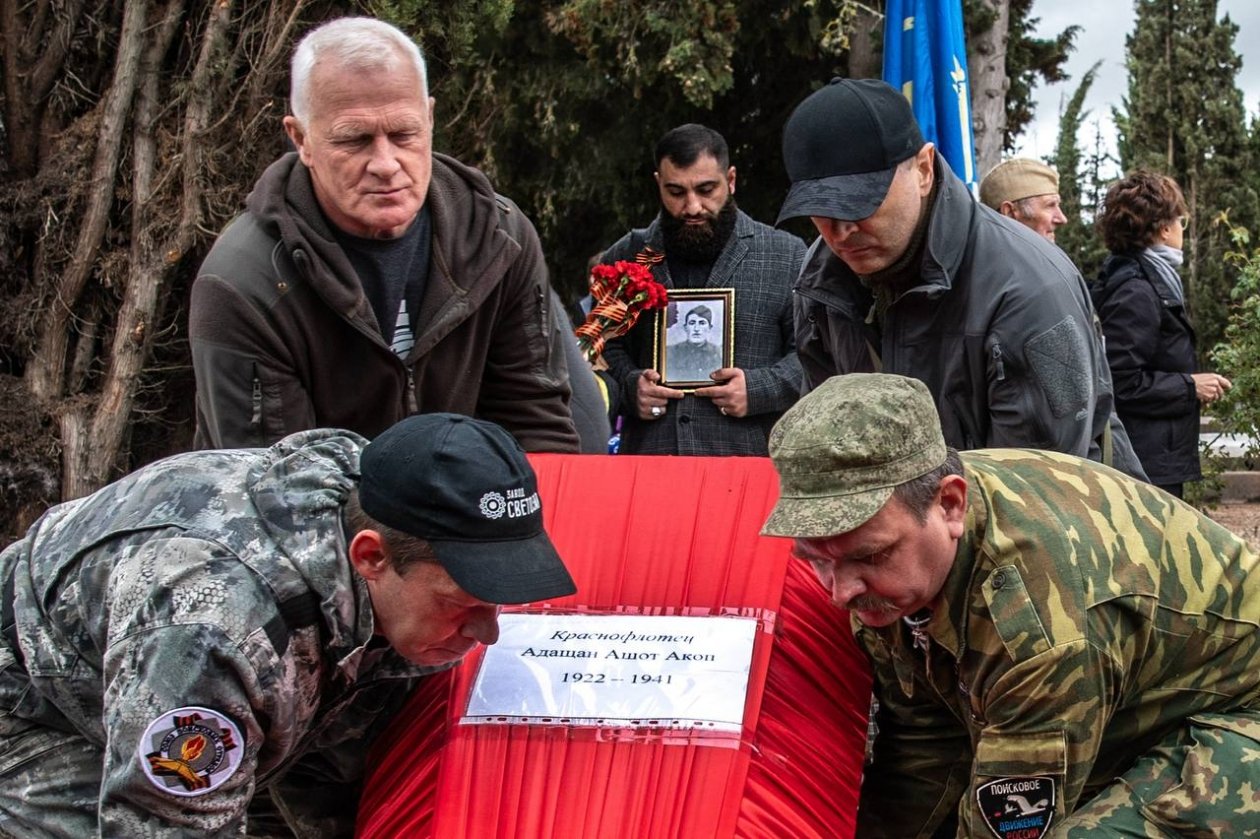 В Севастополе перезахоронили останки красноармейцев Соцсети М. Развожаева