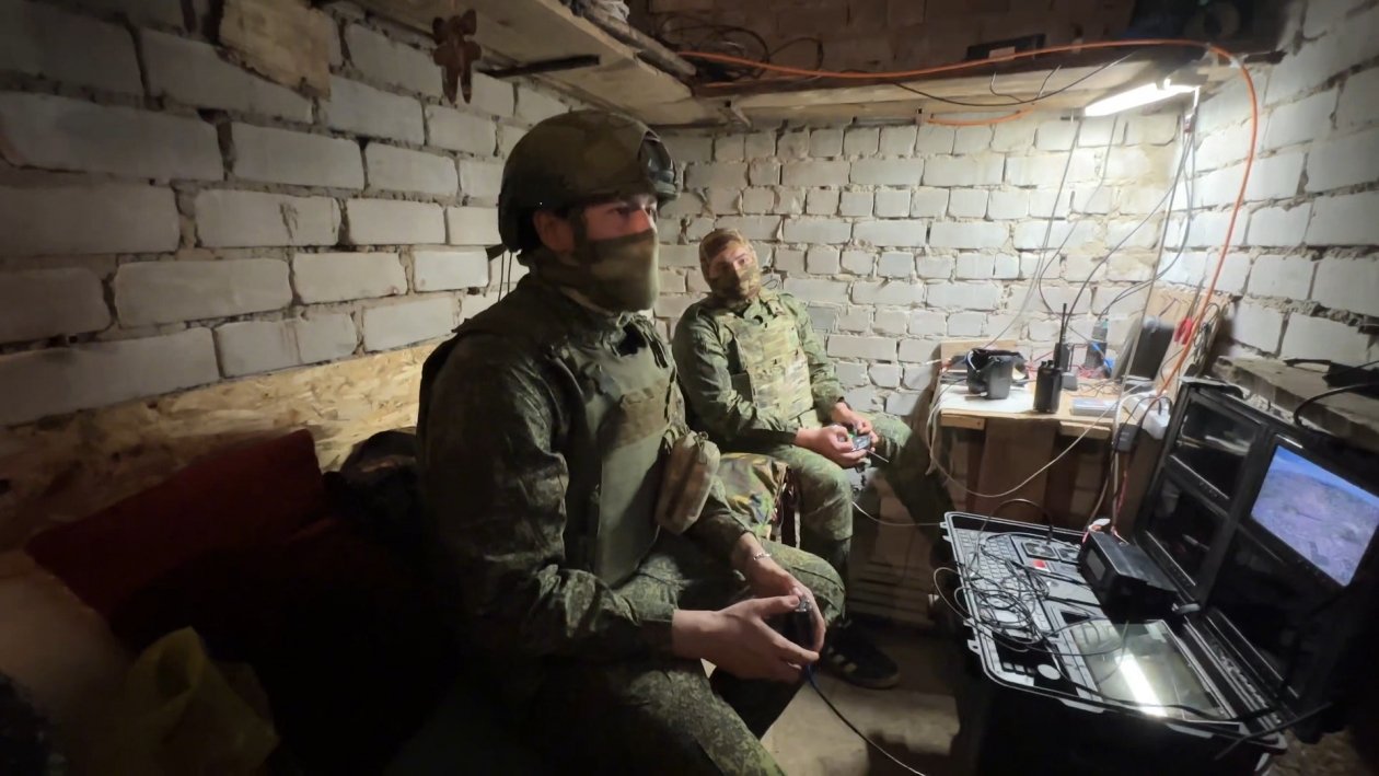 Политики тоже идут на передовую &quotФлаг Родины&quot (12+)