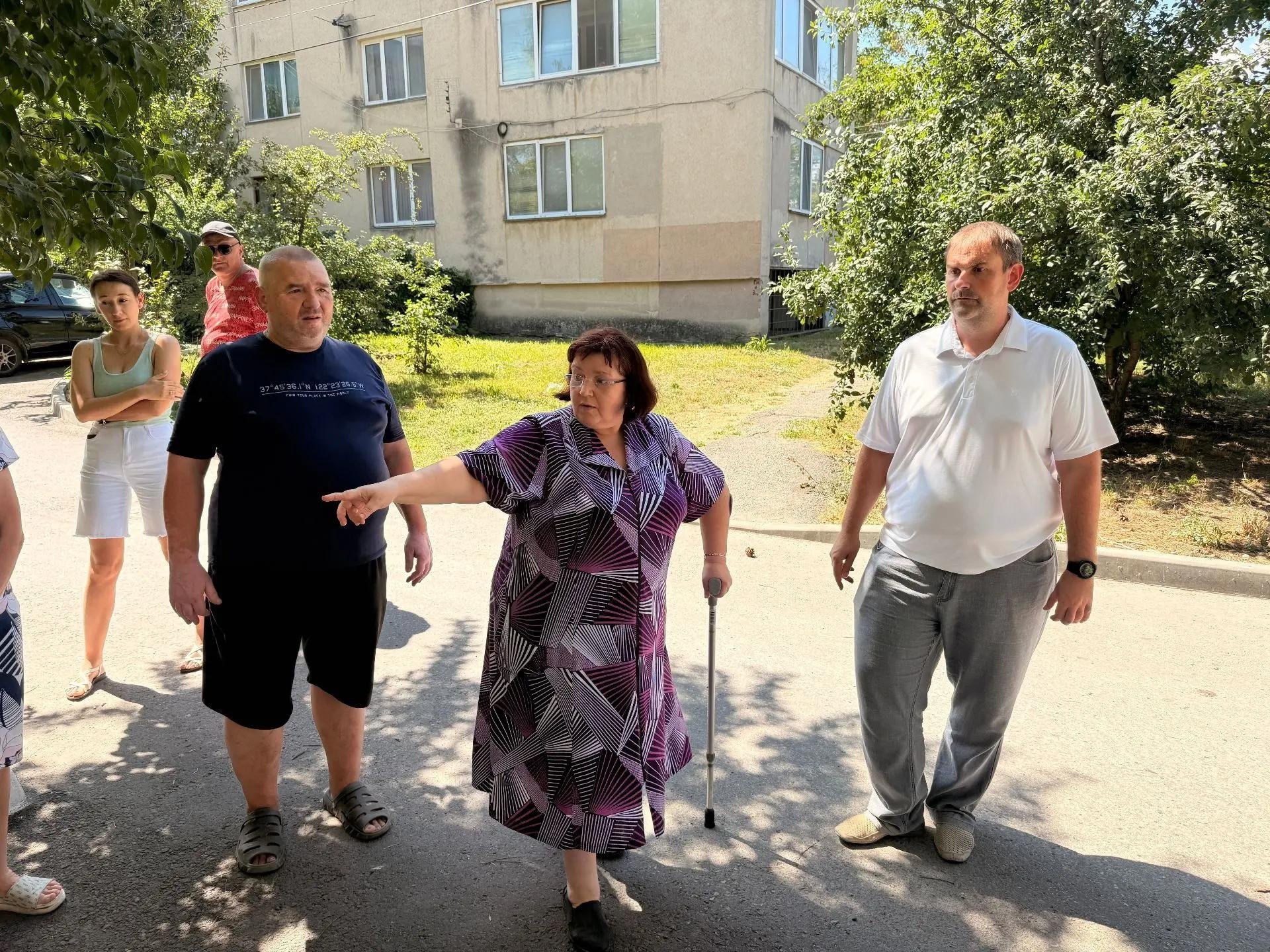 Общественники встретились с жителями дома Народный фронт Крыма
